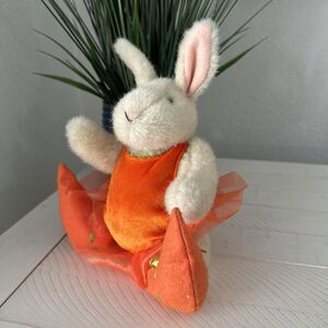Muffy VanderBear A Salad Ballad “Waltz of the Veges” HOPPY VANDERHARE as Carrot